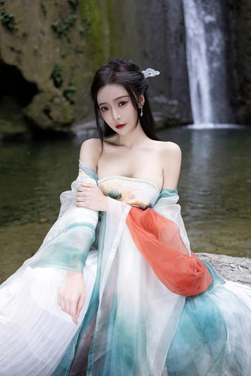 国产剧情调教系列第15部B毛性感的女主